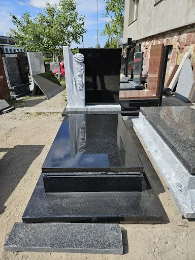 Nagrobki Robert Śmietański